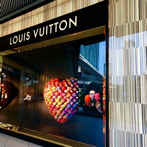 where to buy louis vuittons near st louis|louis vuitton store locator.